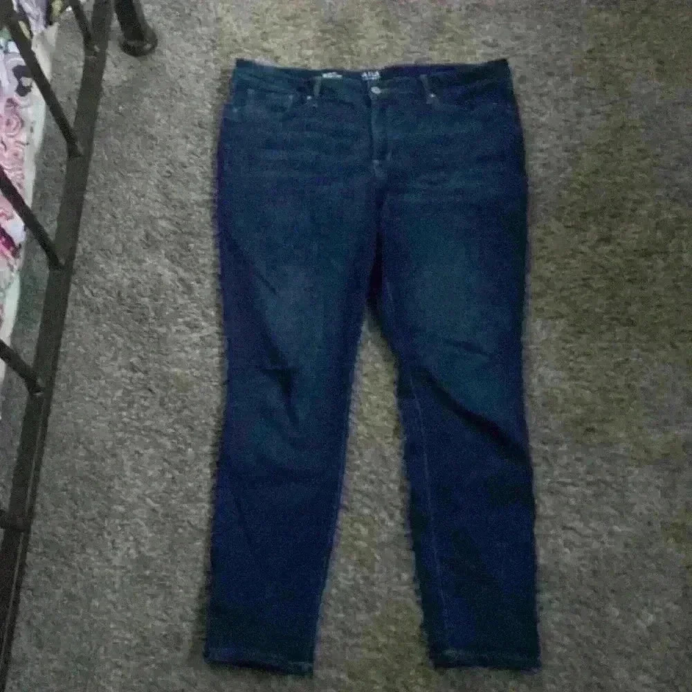 Skinny jeans